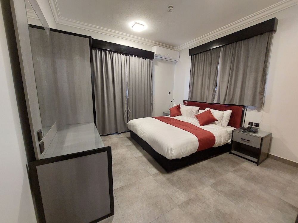 Superior Studio Suite photo 3