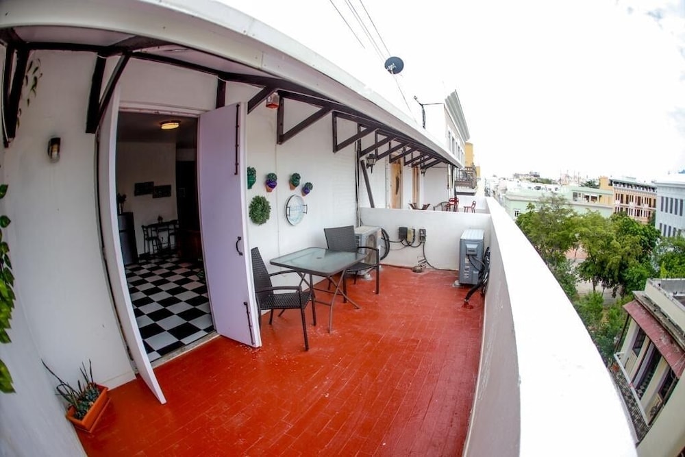 Suite# PH-1 (With Terrace) photo 2