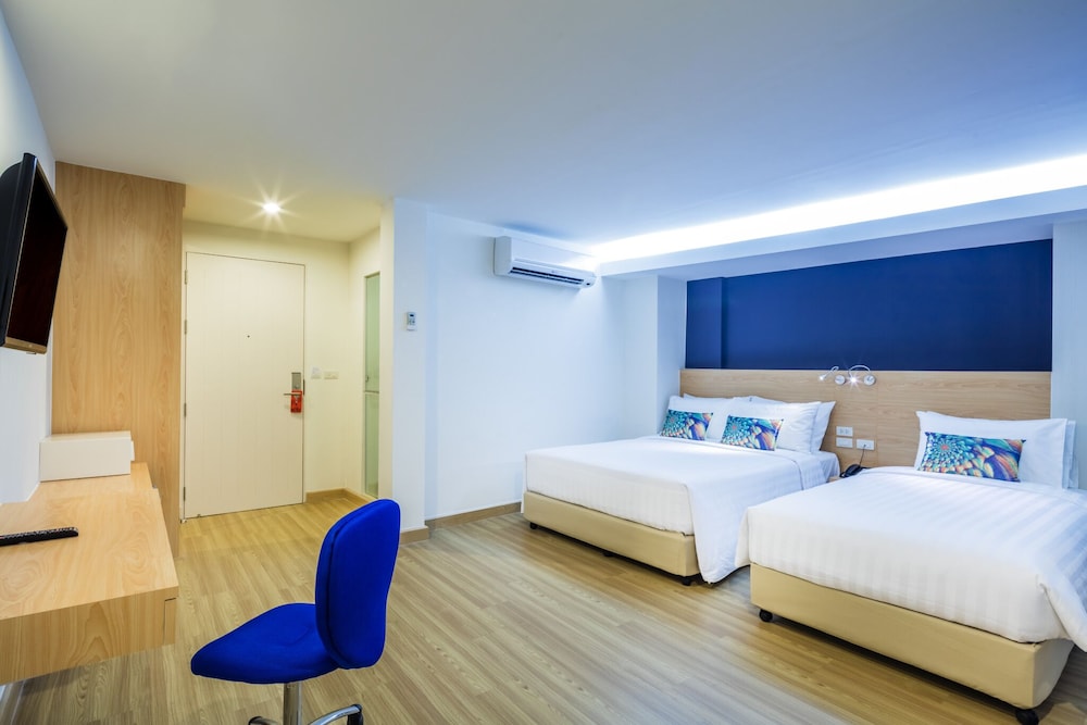 Basic Triple Room, Multiple Beds, Non Smoking, Private Bathroom photo 1