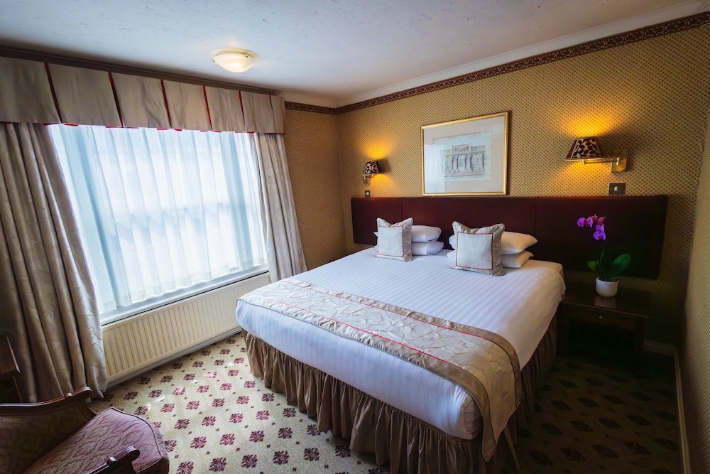 Standard Double or Twin Room (Extra Charge Added for Extra Sofa Bed) photo 1