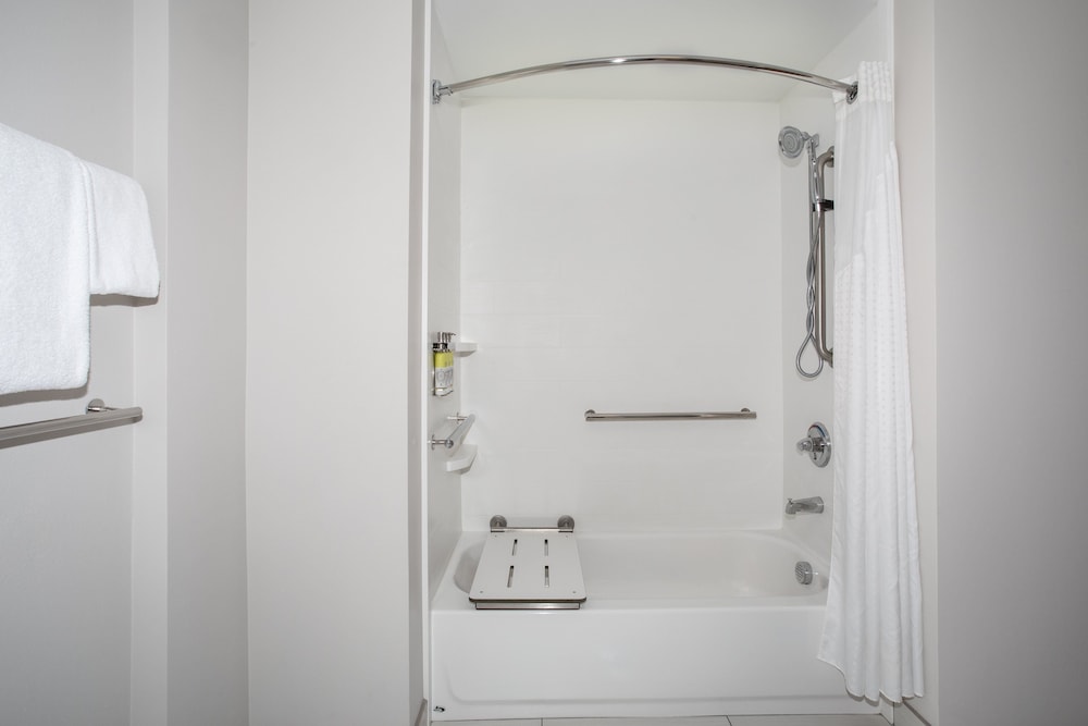 Standard Room, Accessible (Mobility)