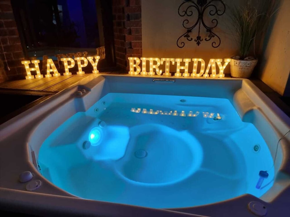 Presidential Suite WB3 (Private Hot Tub) photo 3