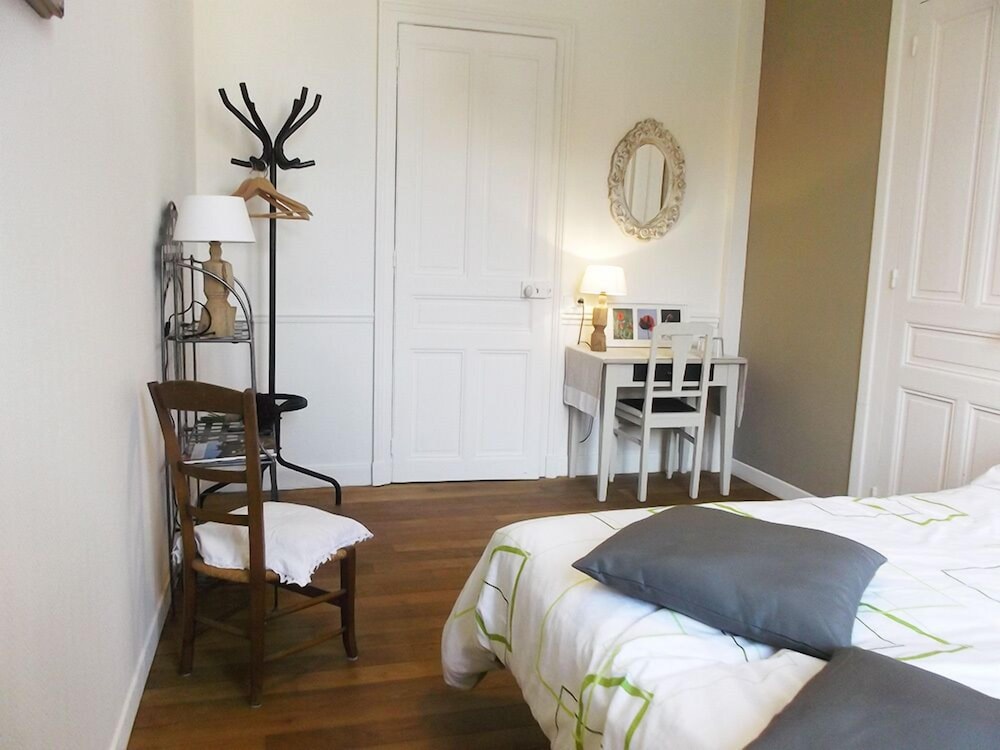 Double Room (Coquelicot) photo 3