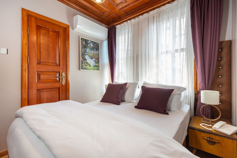 Economy Double Room photo 1