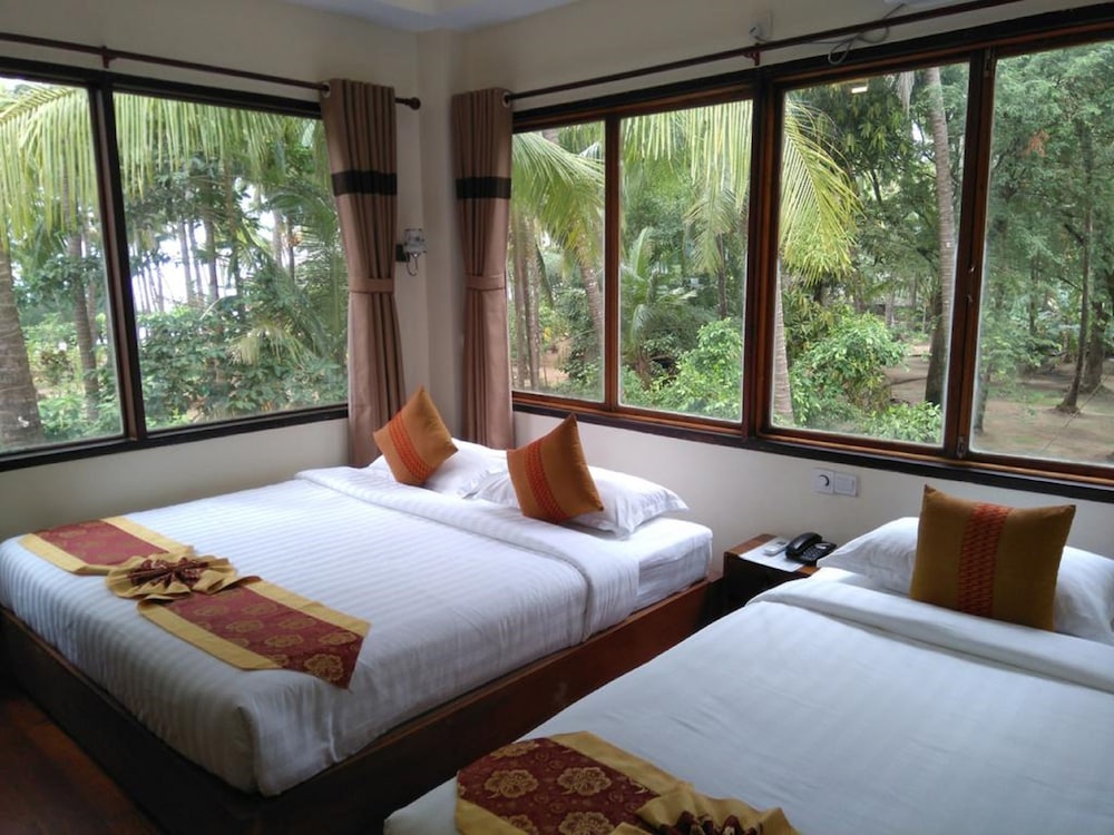 Family Room, 1 Bedroom, Garden View photo 1