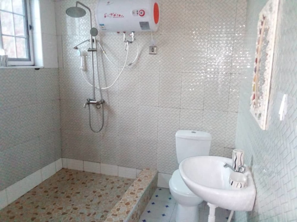 Economy Apartment, 1 King Bed, Non Smoking photo 2