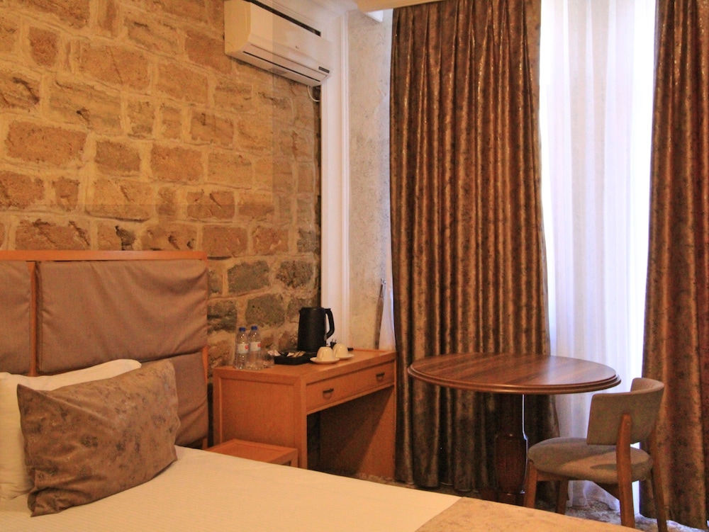 Deluxe Twin Room, Balcony, City View photo 1