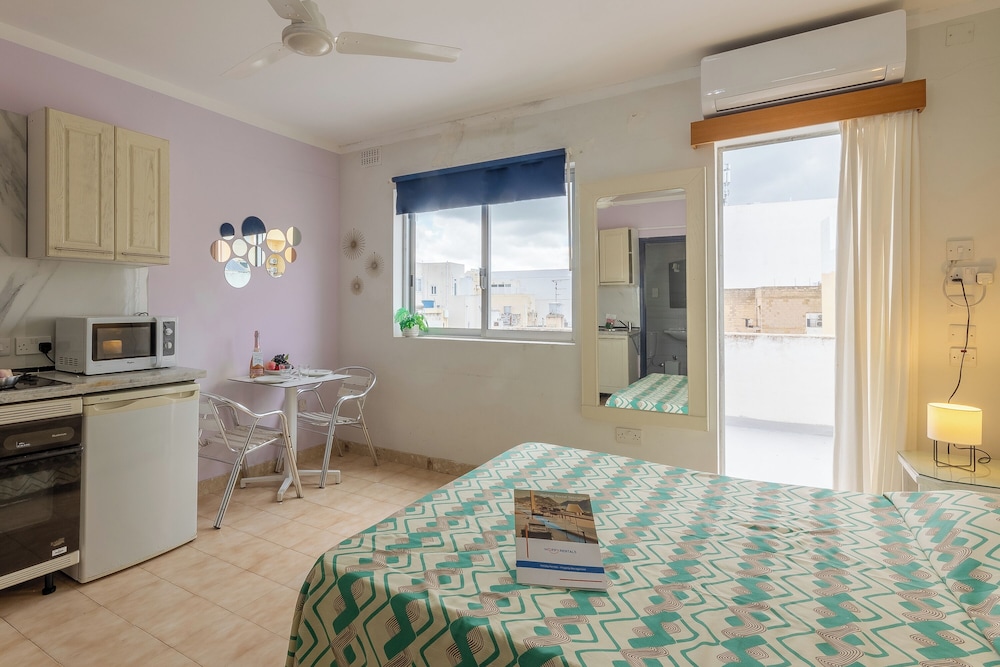 Standard Studio (Exiles Beach - Stefanella Studio 12)