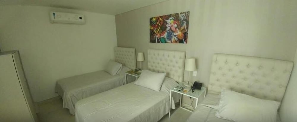 Room, Multiple Beds