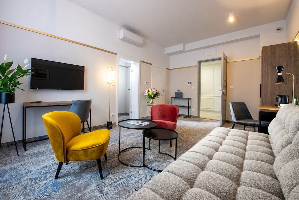 Comfort Apartment - Photo 2