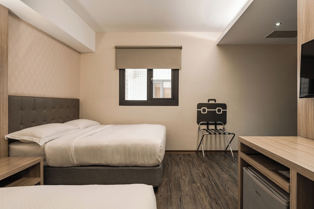 Quadruple Room, Non Smoking photo 2