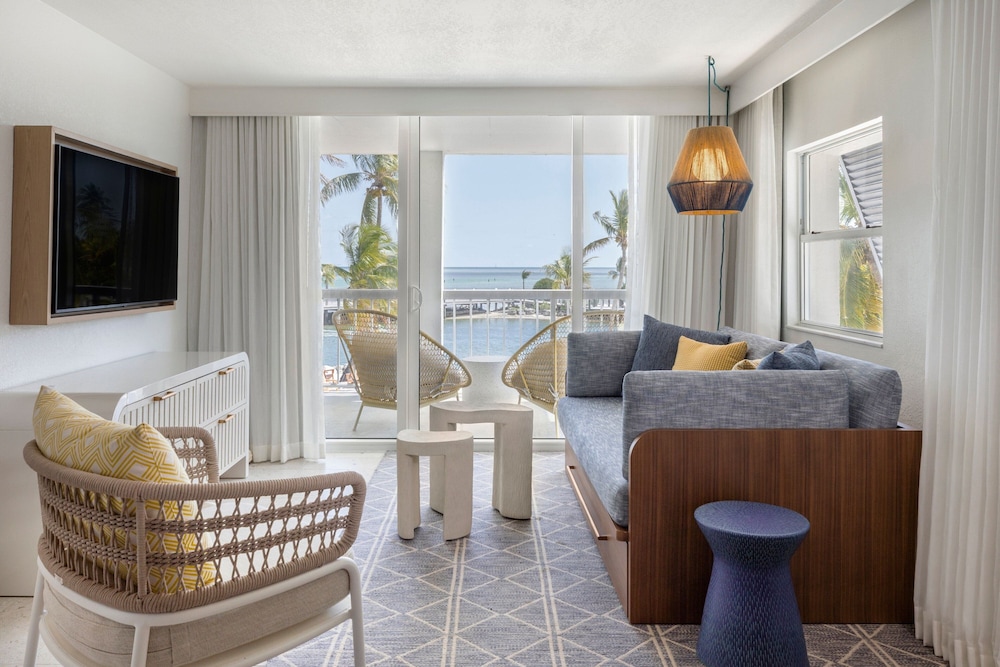 1 Bedroom Suite, 1 King, Cove Oceanview, Sofabed, Balcony - Adults Only At The Cove