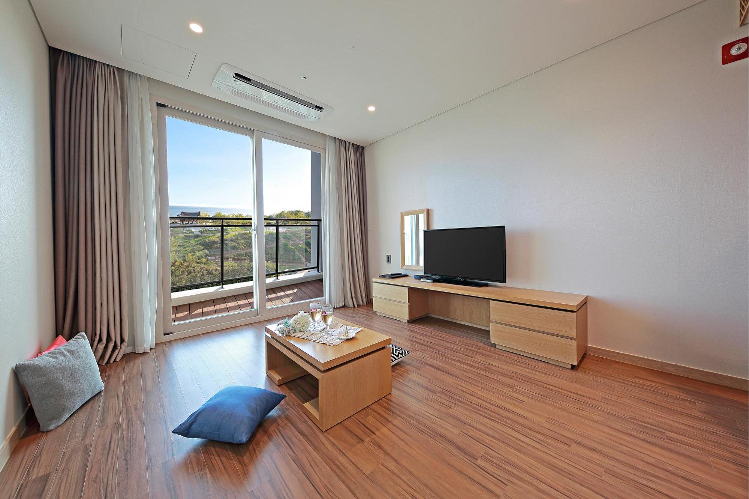 Korean Style Ondol Room - Photo 7
