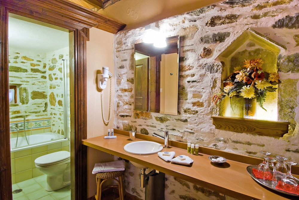 Triple Room, Multiple Beds photo 2