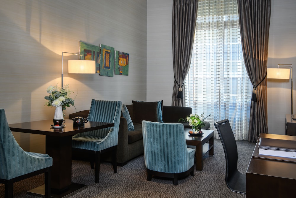 Suite (Shopping) photo 3