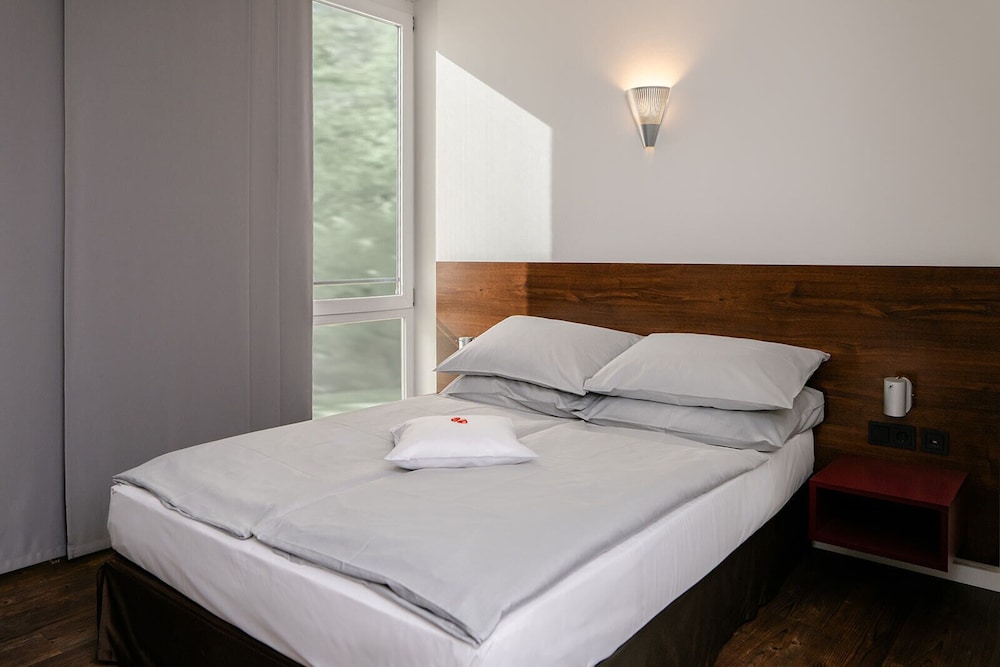 Standard Double Room (Frenchbed 140cm)