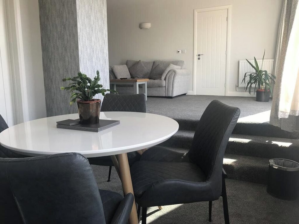 Premium Studio Suite photo 2