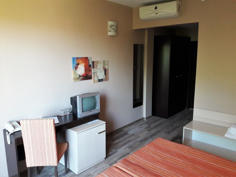 Standard Double Room - Photo 1