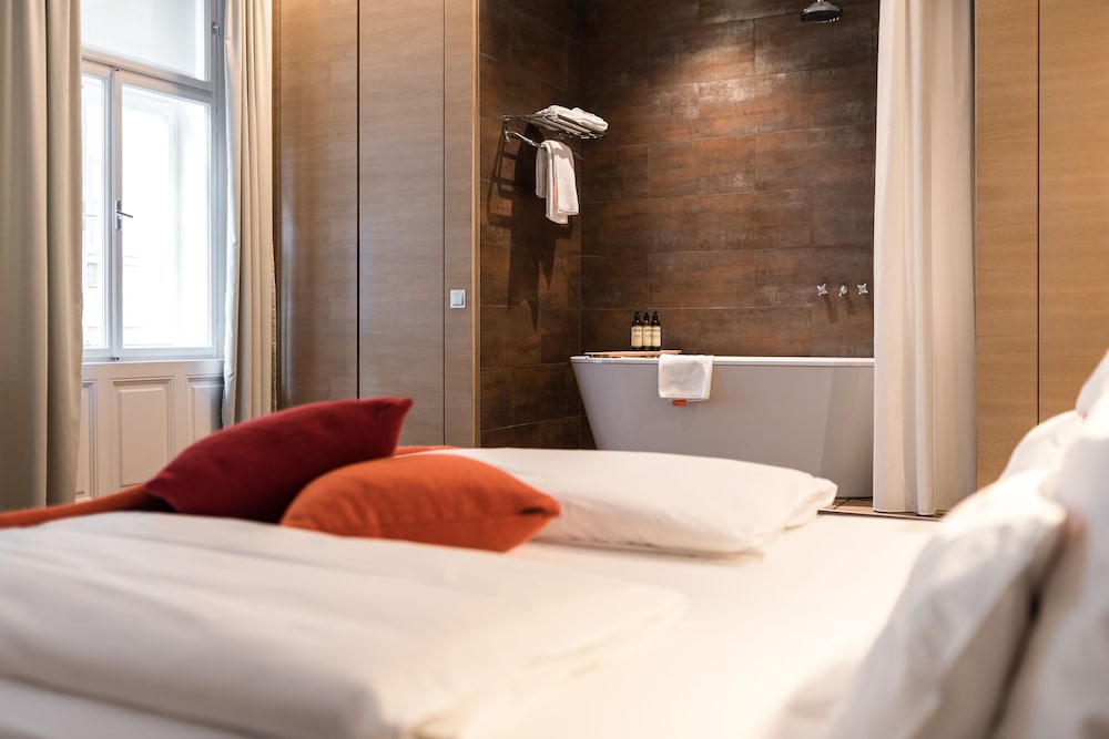 XL Plus Room