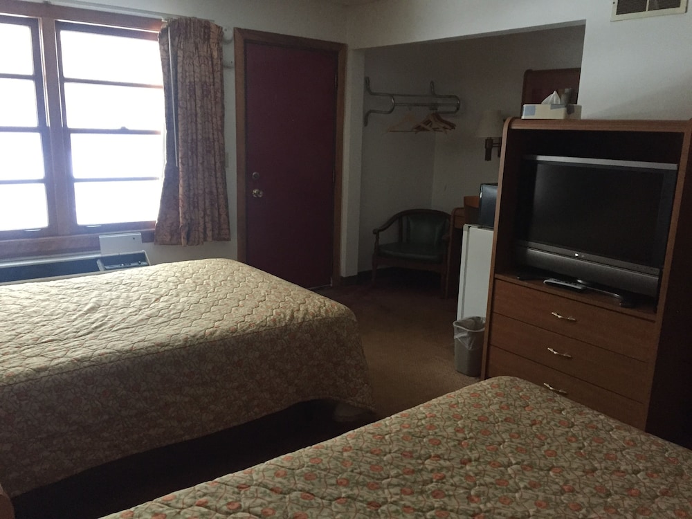 Deluxe Suite, 2 Queen Beds photo 1