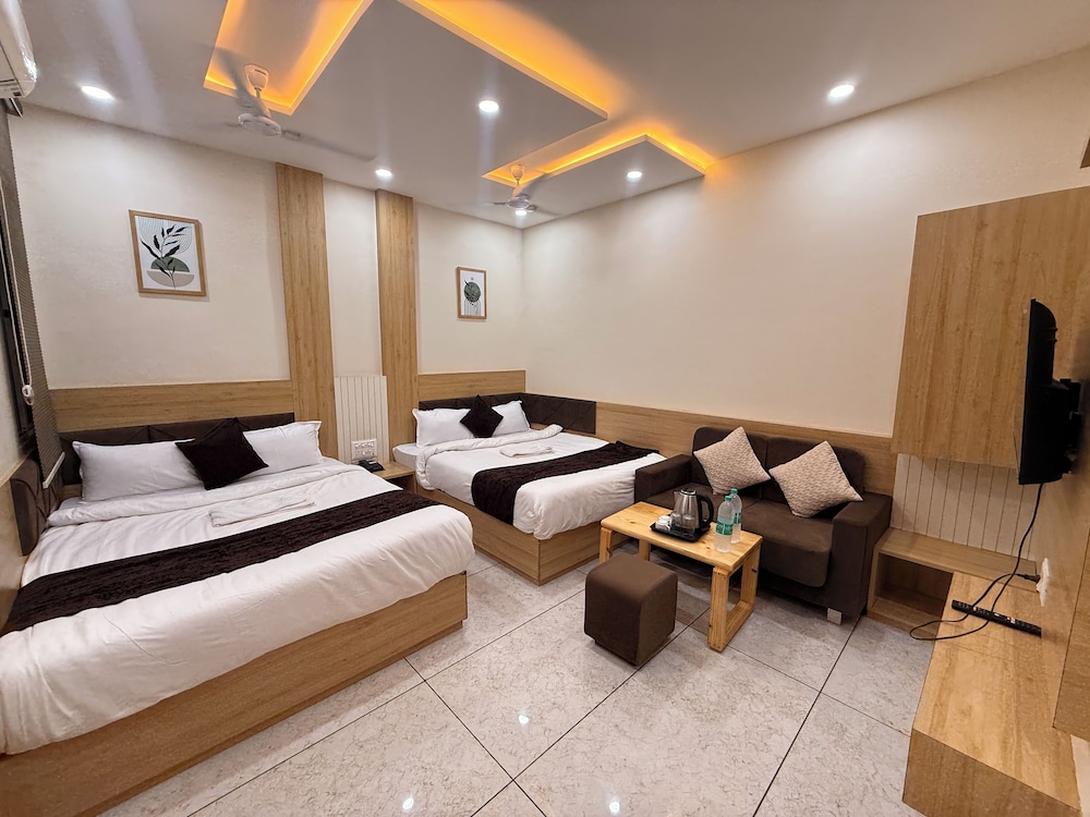 Deluxe Quadruple Room