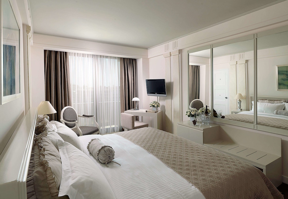 Deluxe Room, Acropolis View - Photo 1