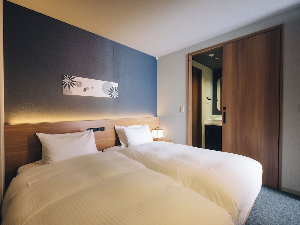Two-Bedroom Japanese Suite - Photo 4