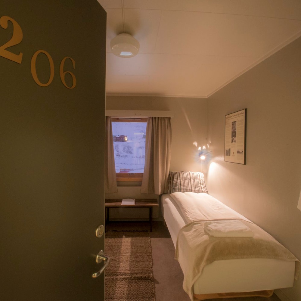 Standard Twin Room, 2 Twin Beds photo 3