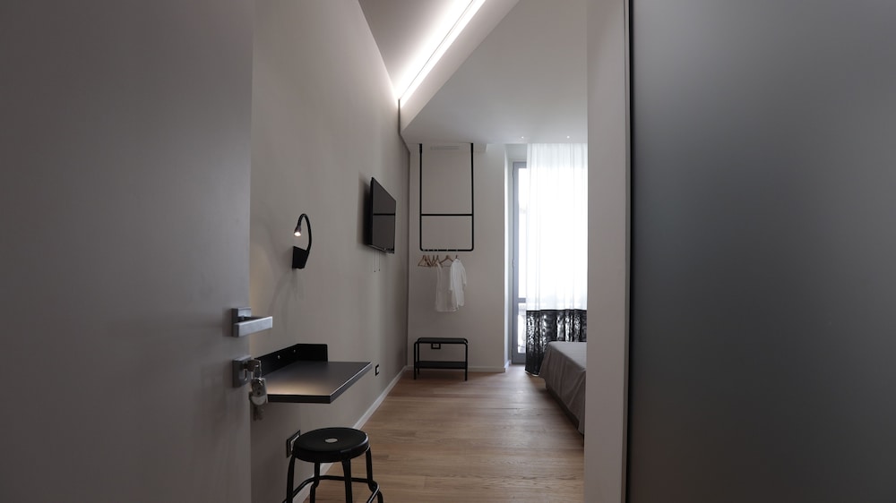 City Triple Room, Balcony photo 2