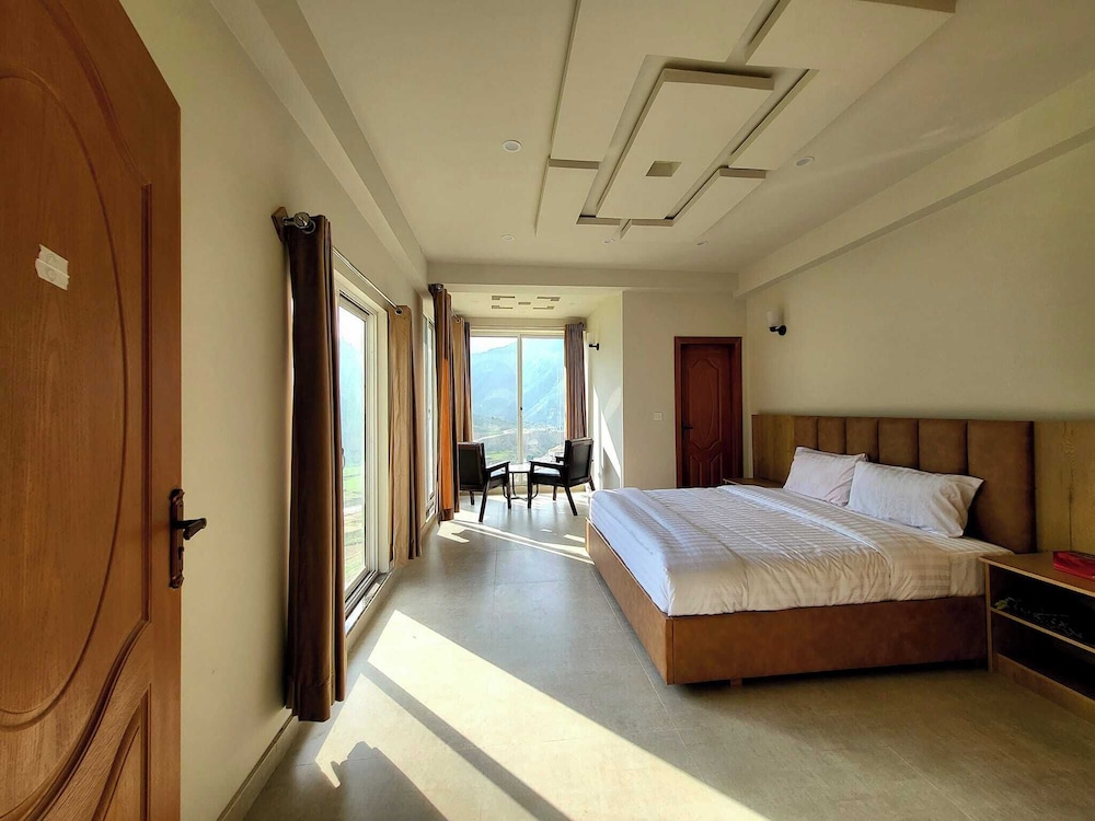 Deluxe Double Room photo 2