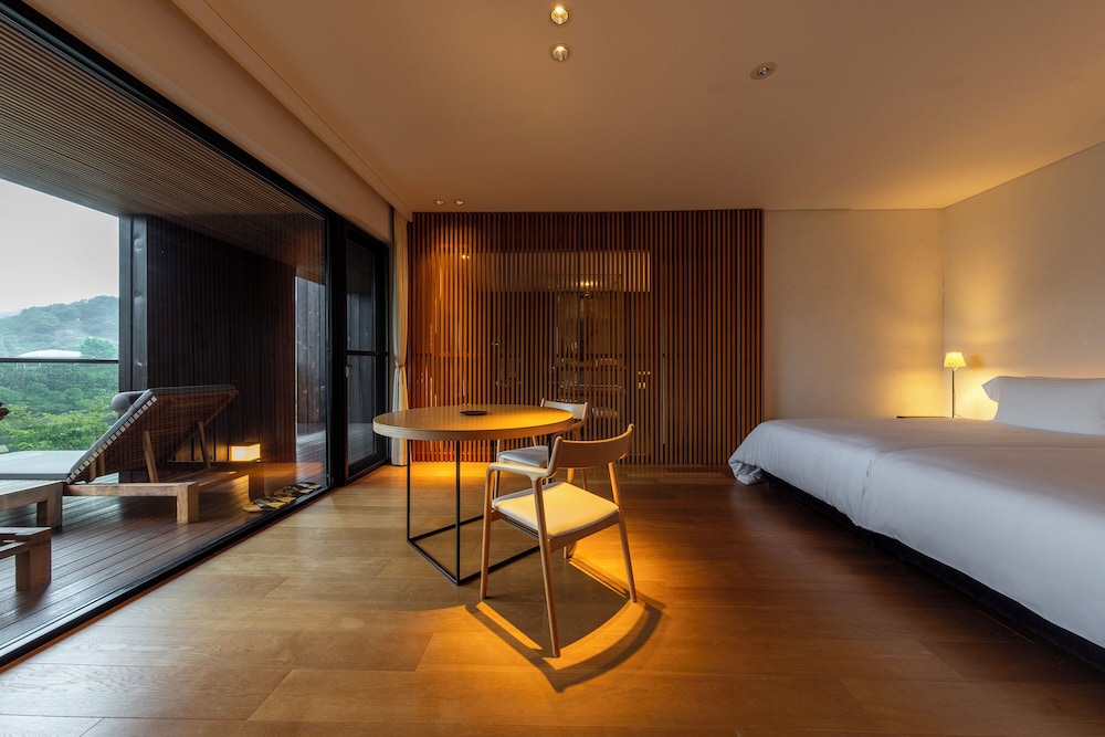 MORI SUITE