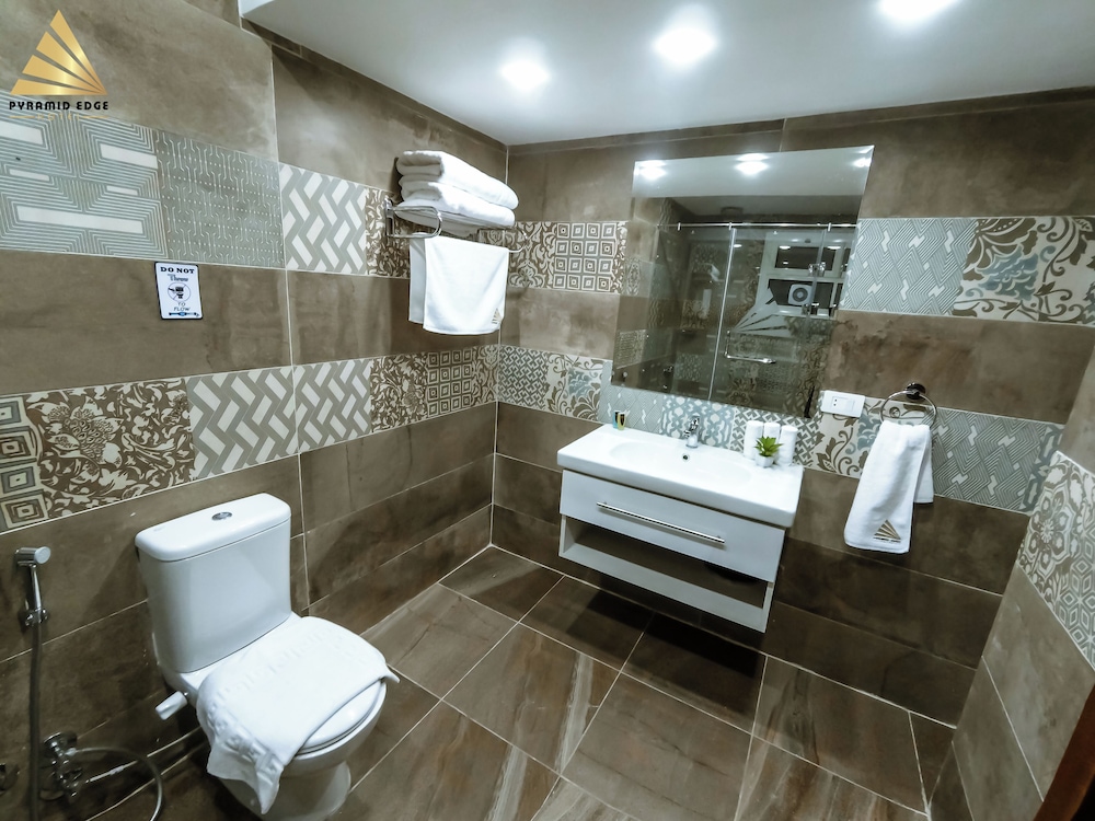 Deluxe Twin Room (Pyramids View) - Photo 8