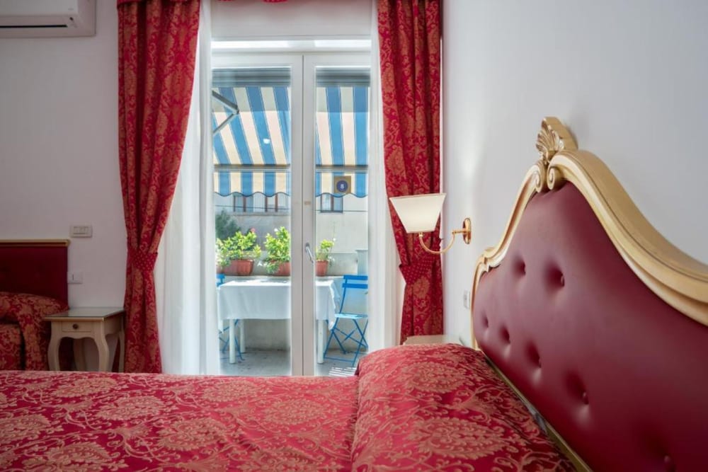 Double Room, Balcony (Suite) photo 3
