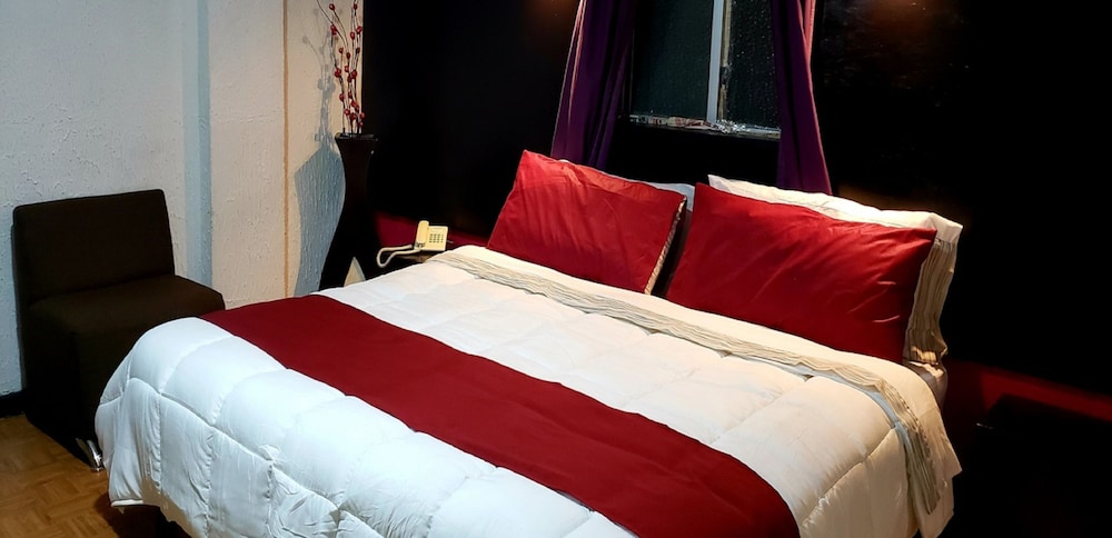 Superior Room, 1 King Bed