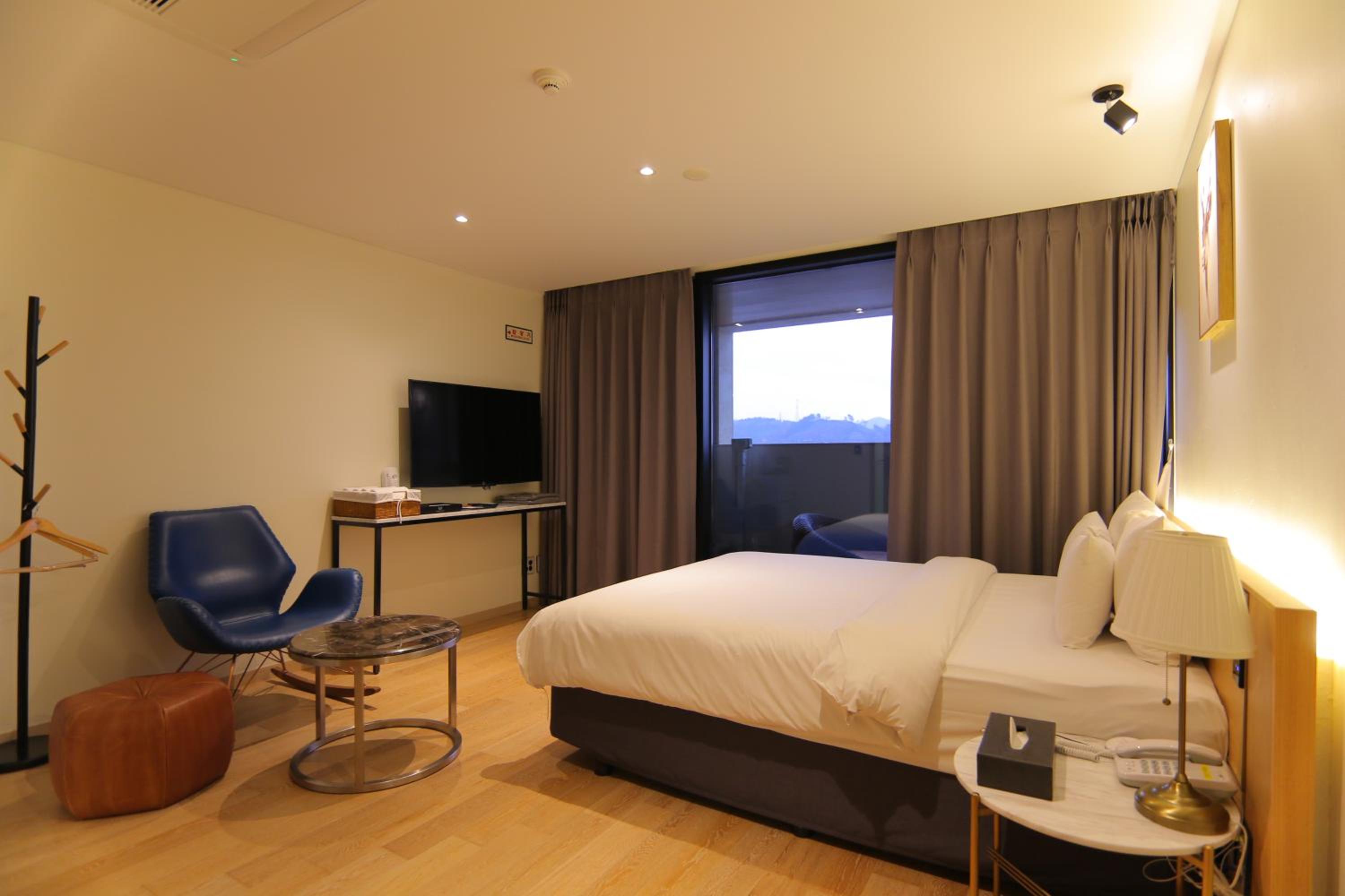 Standard Double Room - Photo 3
