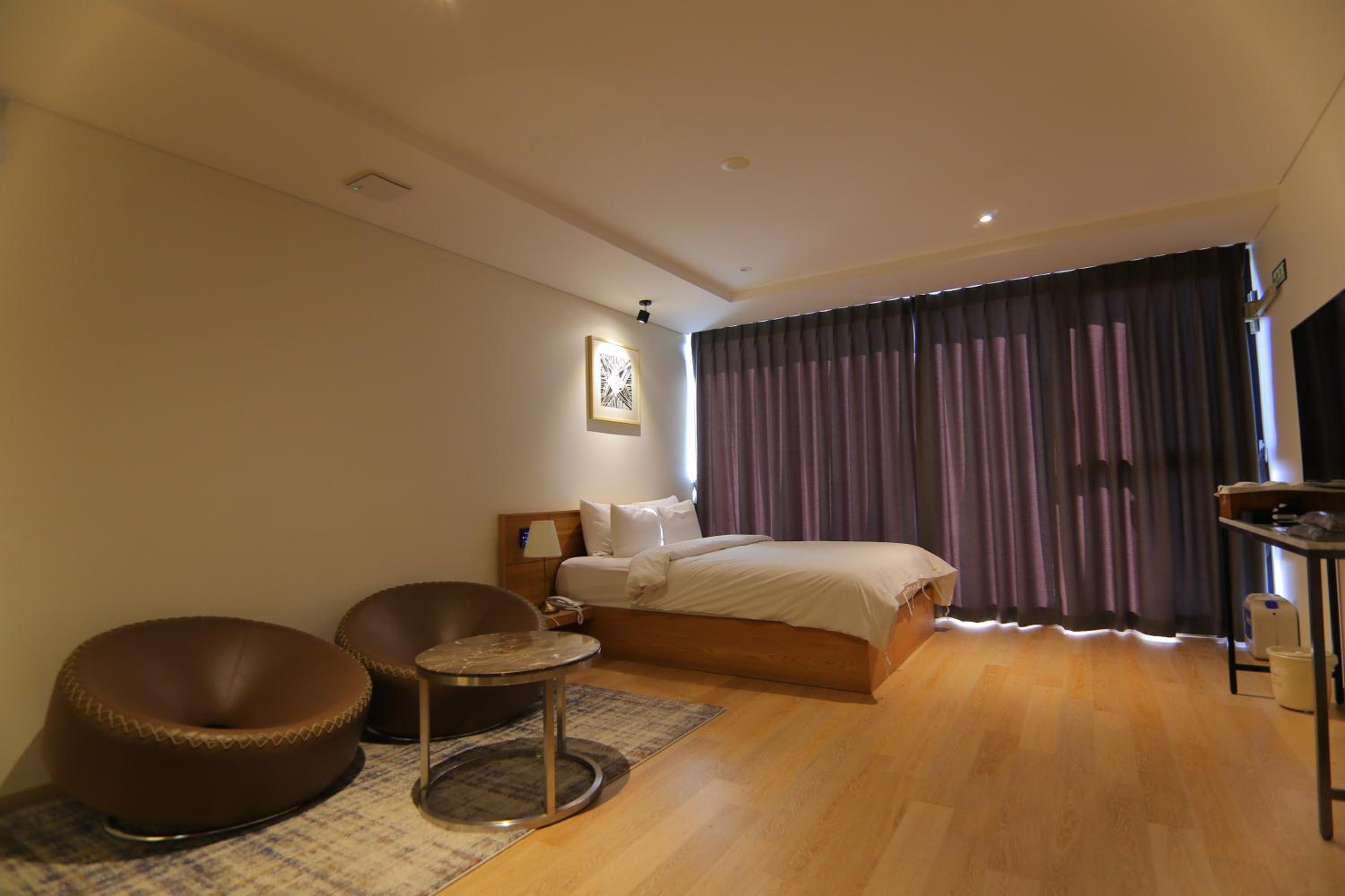 Standard Double Room - Photo 5