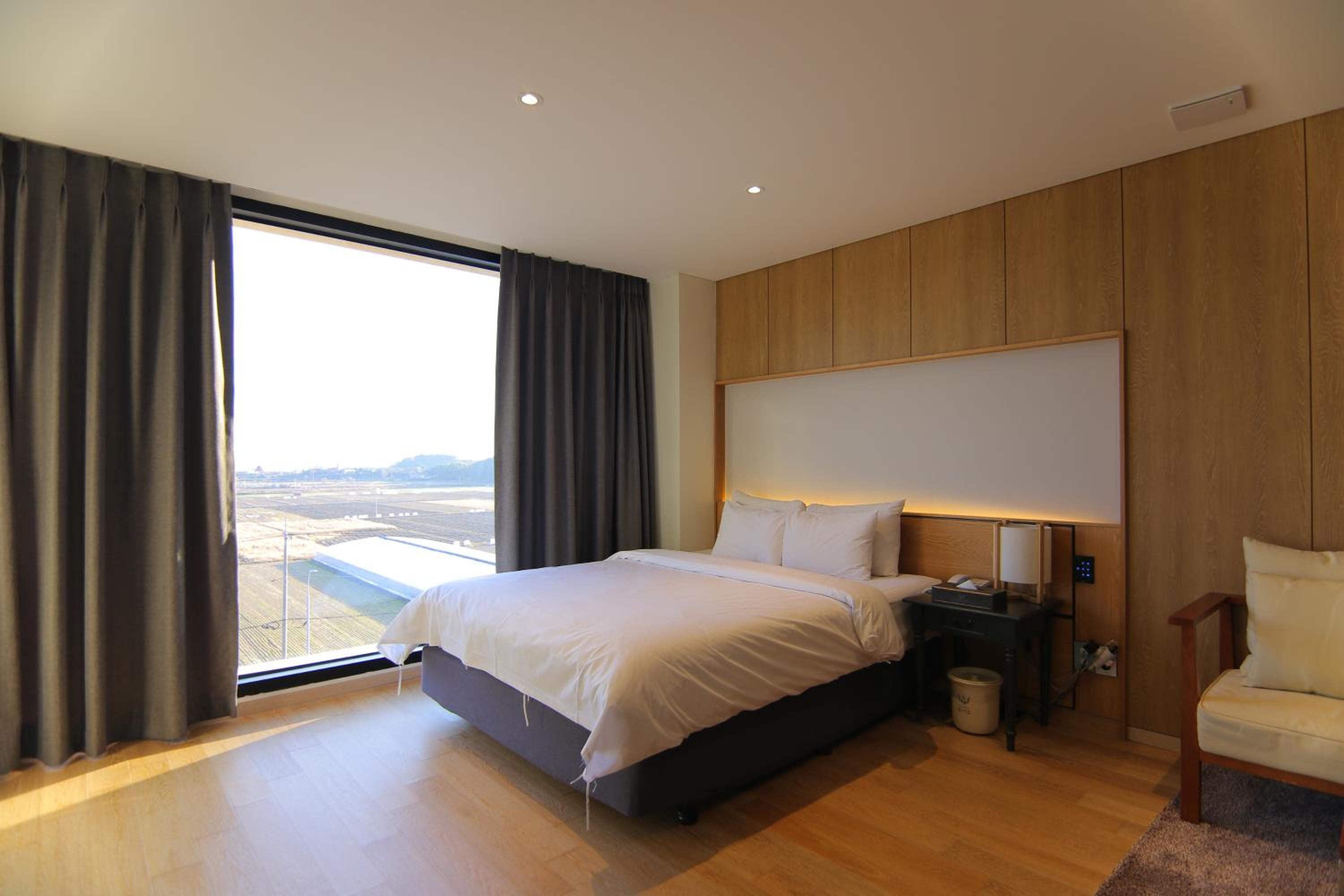 Standard Double Room - Photo 7