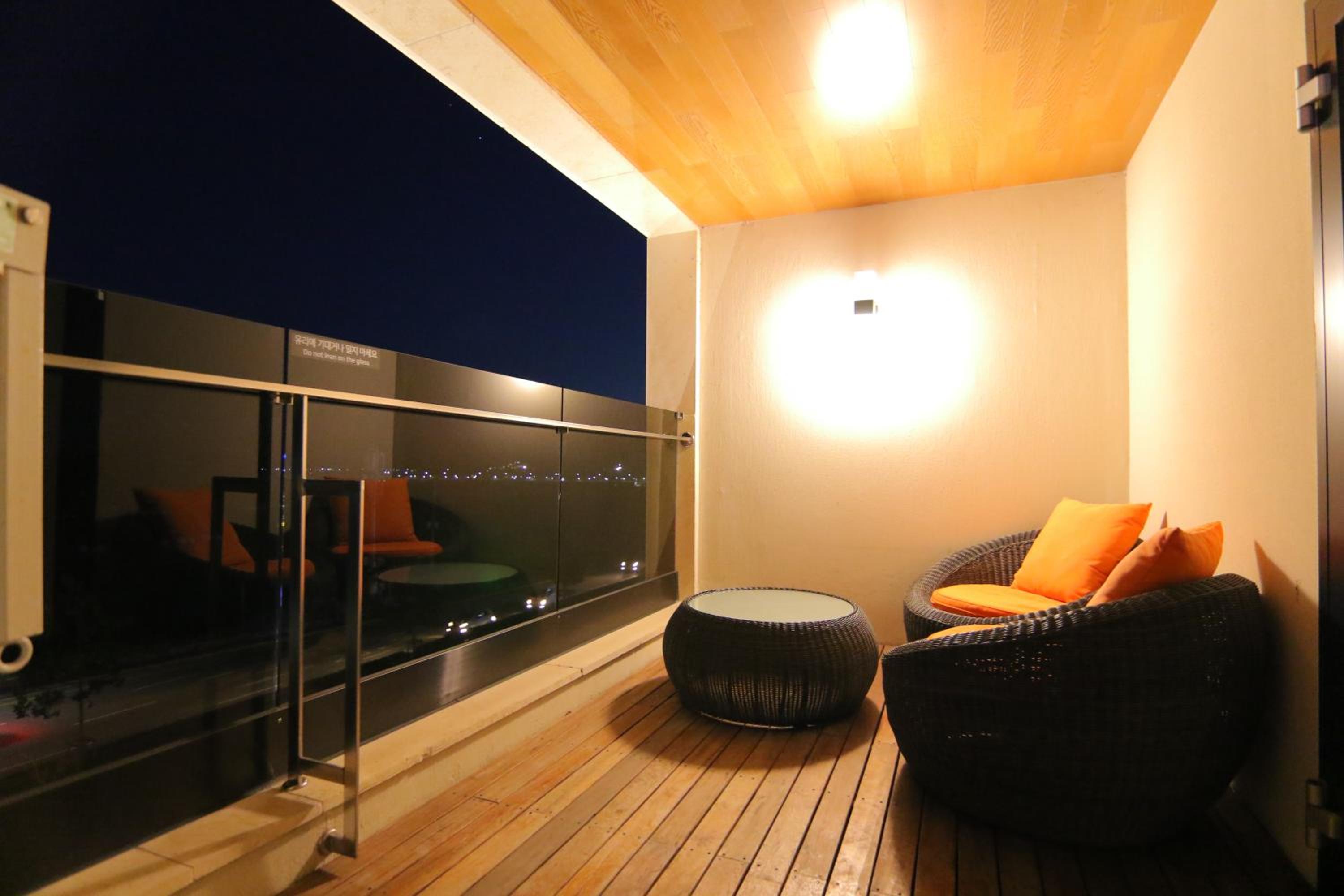 Standard Terrace Room - Photo 7