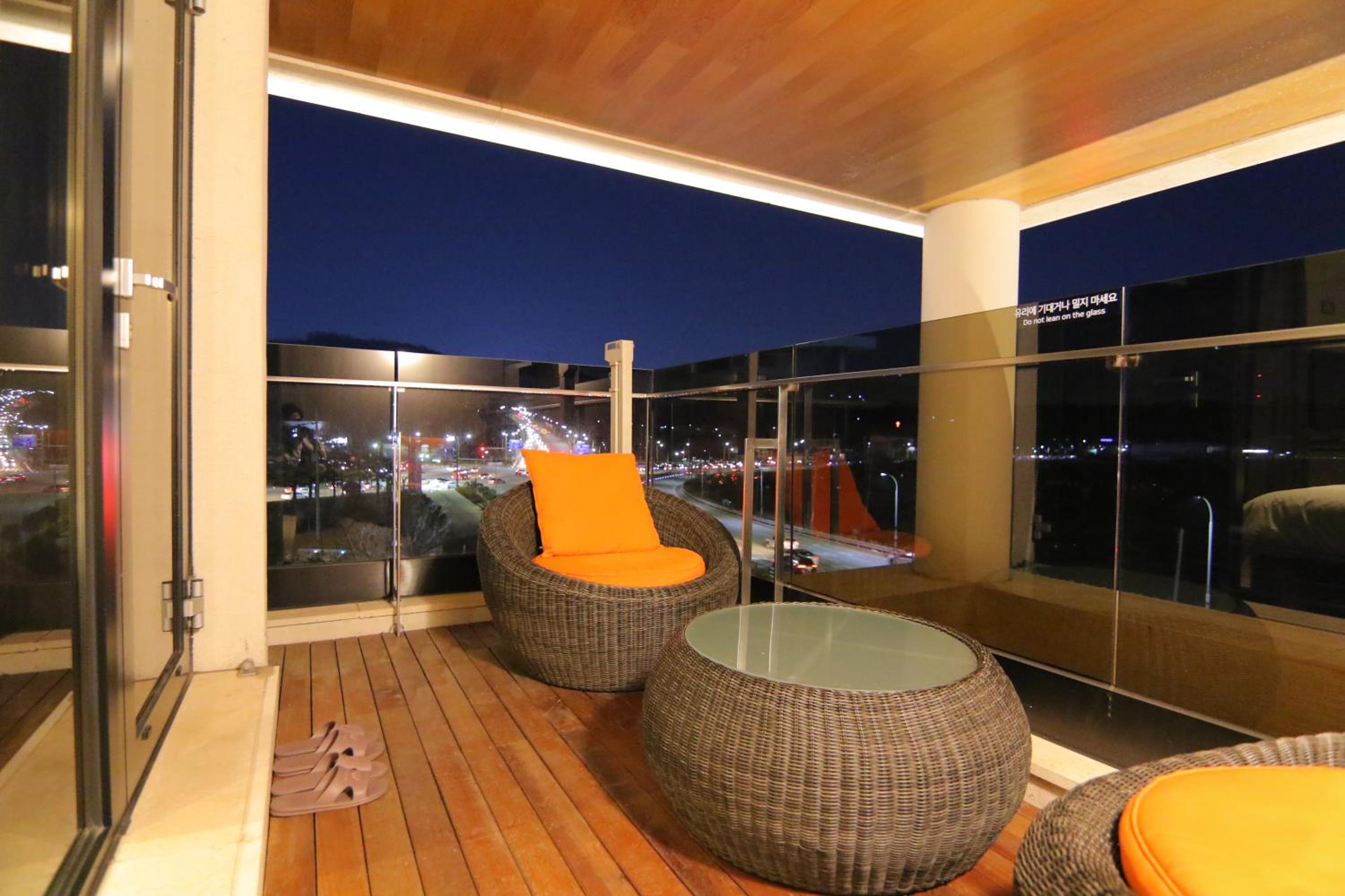 Standard Terrace Room - Photo 8