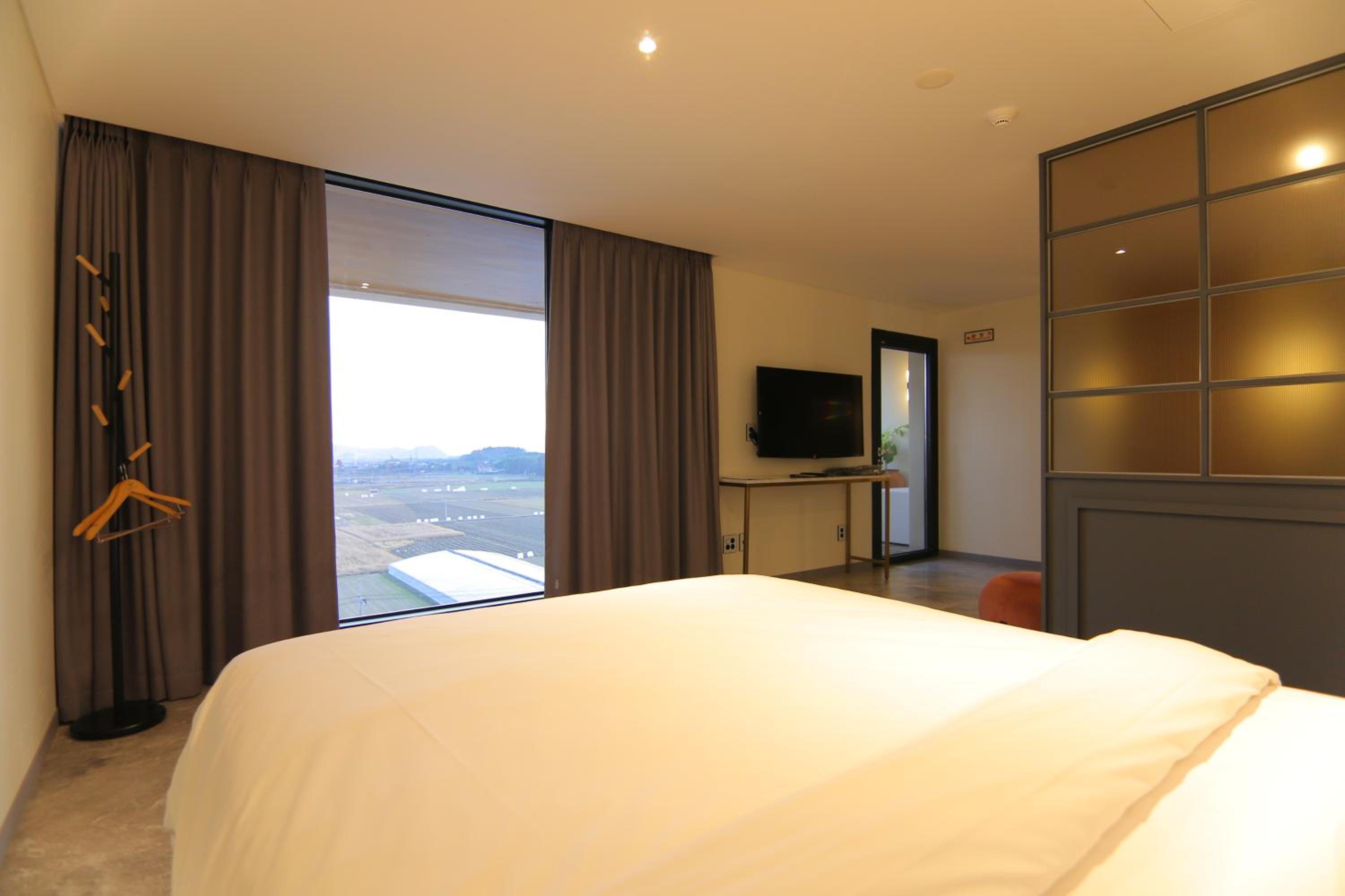 Standard Terrace Room - Photo 2