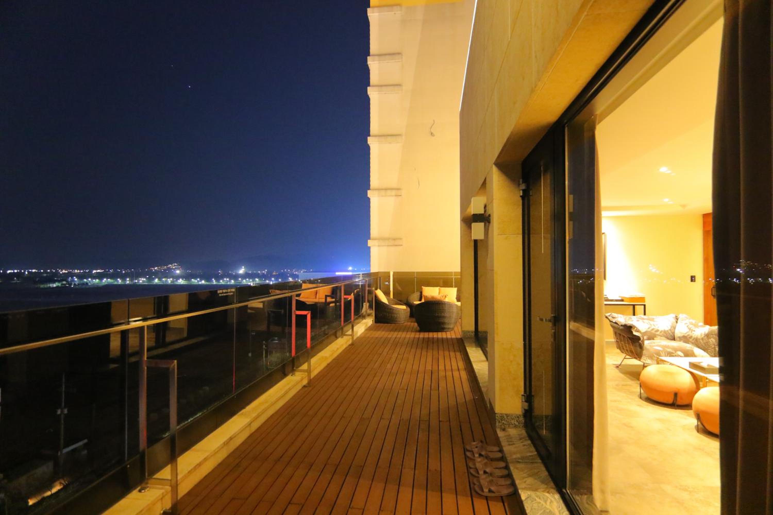 Imperial Suite - Photo 5