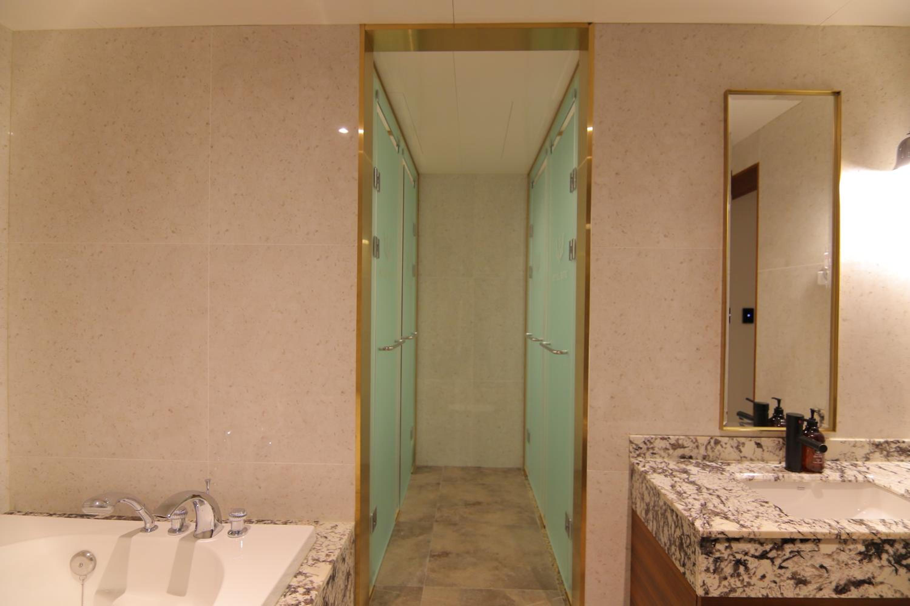 Imperial Suite - Photo 21