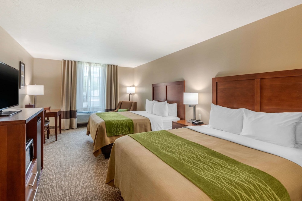 Standard Room, 2 Queen Beds, Non Smoking - Photo 5