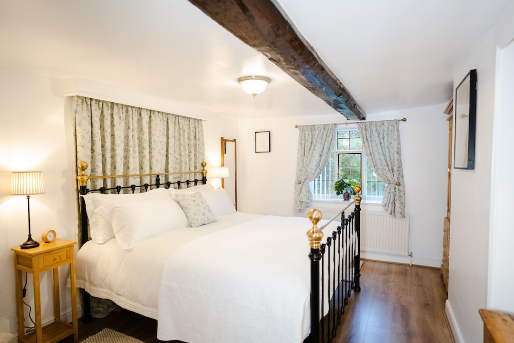 Honeymoon Cottage photo 1