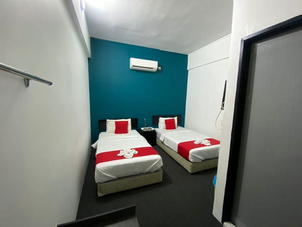Deluxe Twin Room photo 1