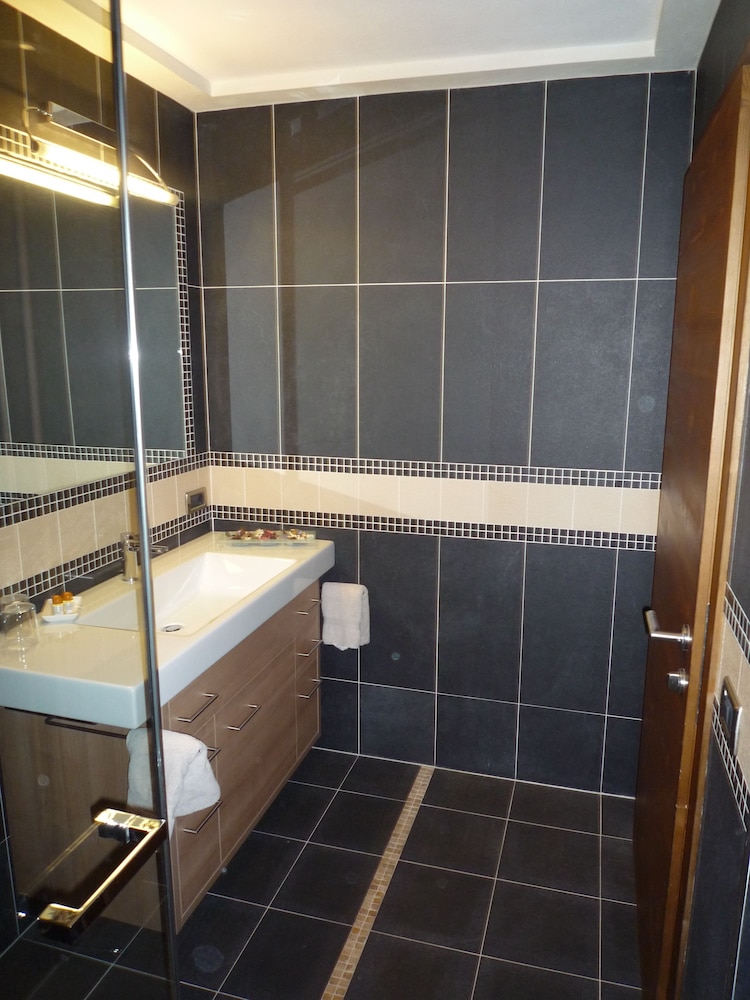 Deluxe Apartment, Non Smoking, Mountain View photo 2