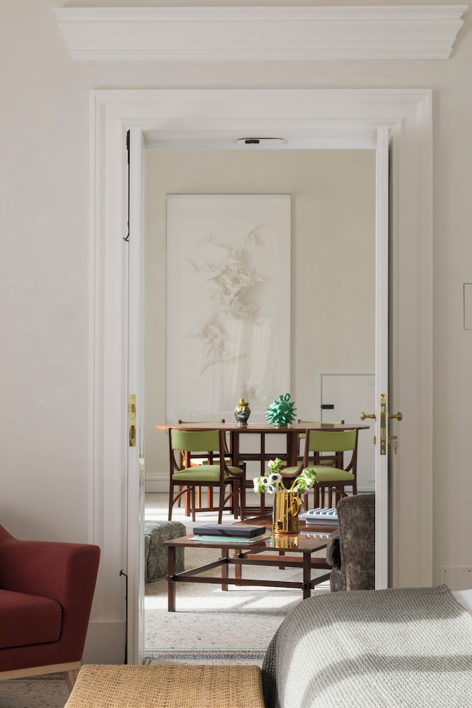 Royal Apartment photo 1