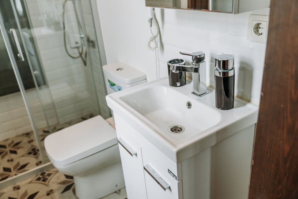 Standard Suite - Photo 1