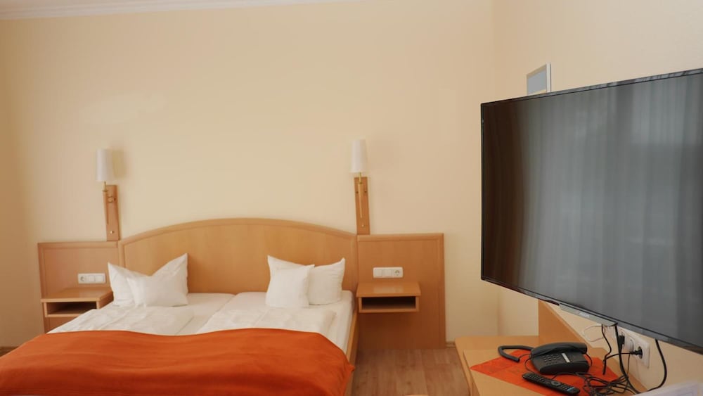 Double Room, Balcony thumbnail 5