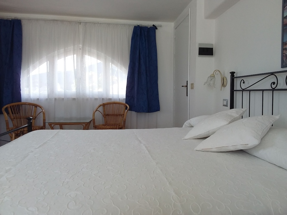 Economy Room photo 3